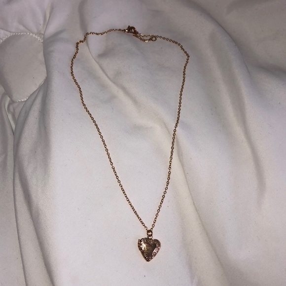 Brandy Melville Jewelry - Brandy Melville Heart Locket Necklace